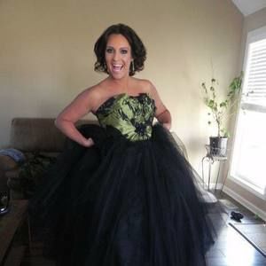 Meet your Posher, Nadia